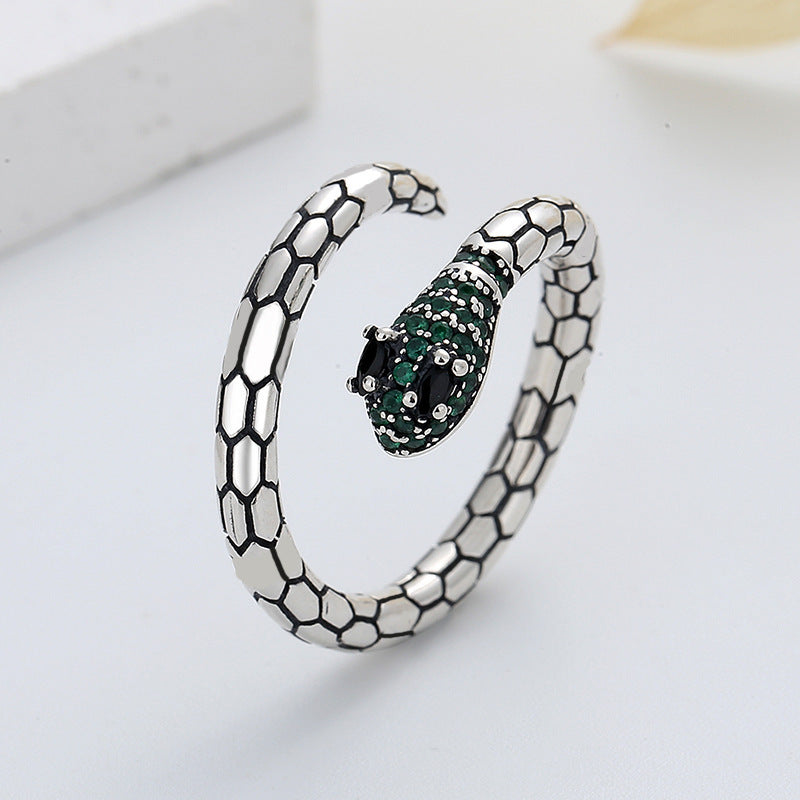 Exklusiv Ring i Äkta S925 Sterling Silver med Smaragdgrön Zirkon – Unik Ormdesign